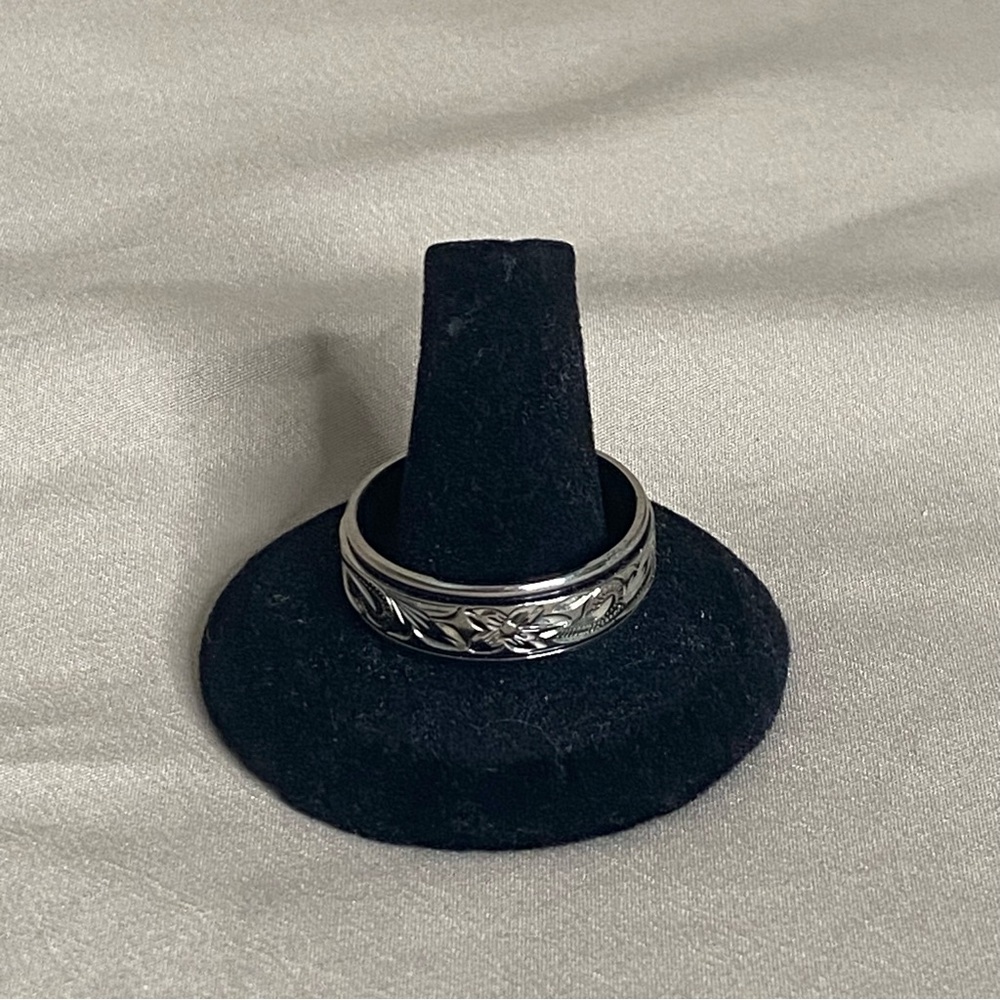 Titanium Engraved Men's Ring